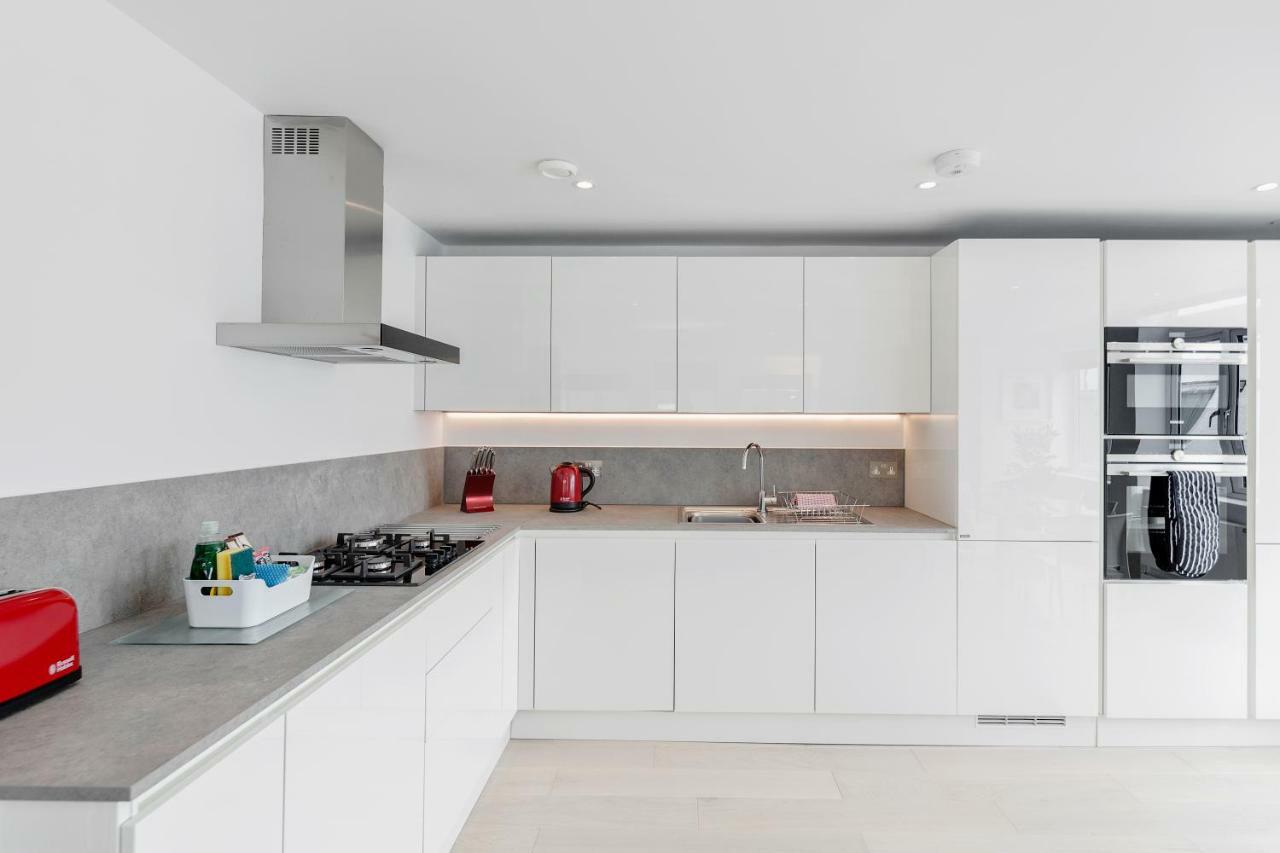 Roomspace Serviced Apartments- Walpole Court Ealing Exterior photo